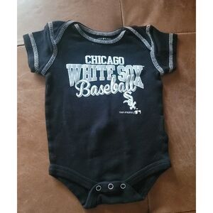 Chicago White‎ Sox Baseball Onesie size 0-3 months